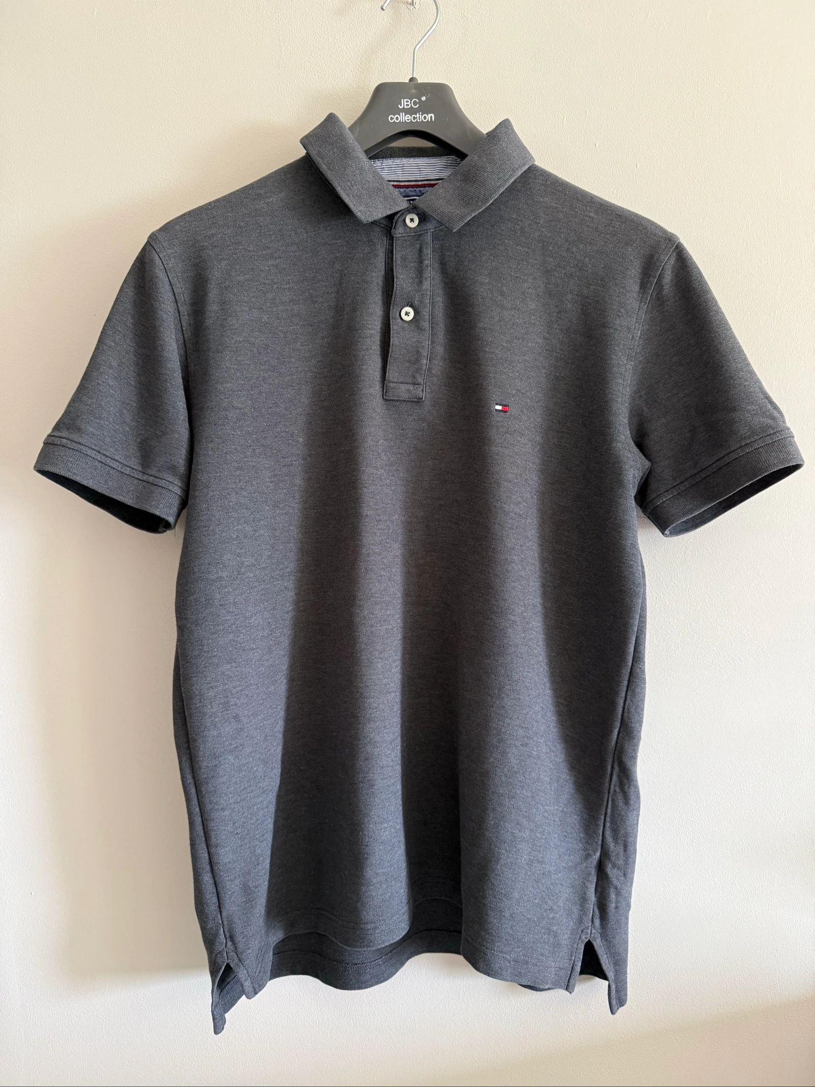 Polo homme Tommy Hilfiger gris – Chic Décontracté - Taille XL – Regular Fit – Très bon état